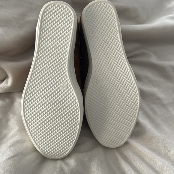 CCOCCI wedge sneakers, in tan color size 6. - Picture 4 of 5